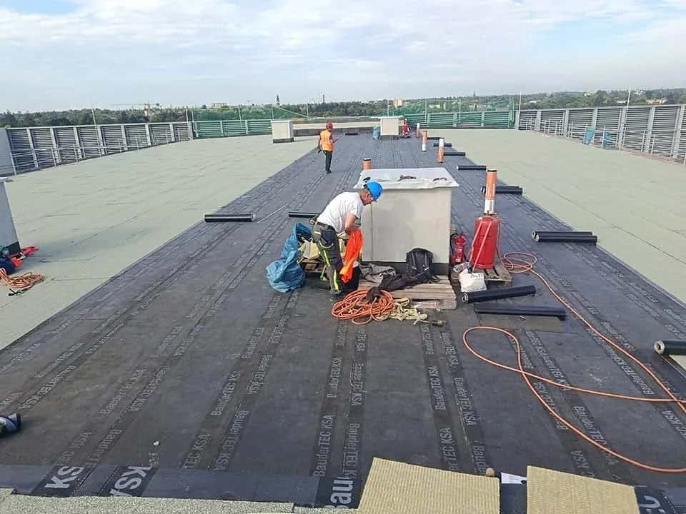 Svařování asfaltových pásů na ploché střeše